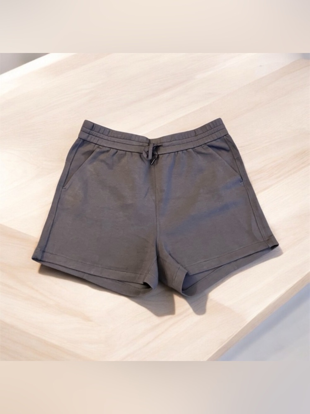 NEW Buffalo David Bitton Women's High-rise Soft Lux Short Size Large Brown